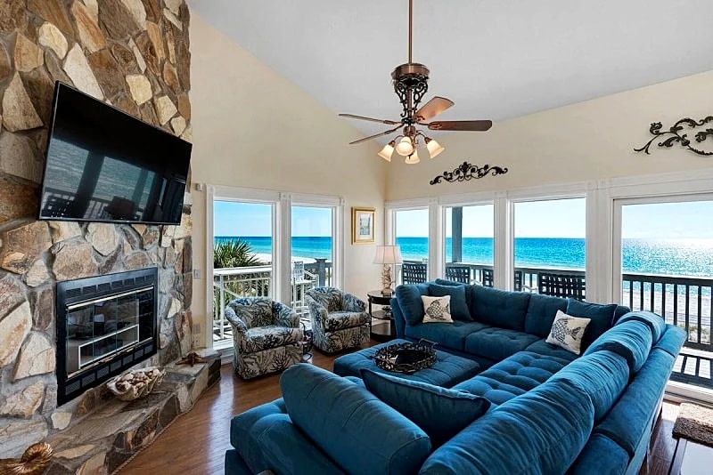 OCEANFRONT, CORNER, CONDO IN 2-STORY COMPLEX, WRAP-AROUND BALCONY, PET FRIENDLY! in Panama City Beach, Florida, United States — photo 5