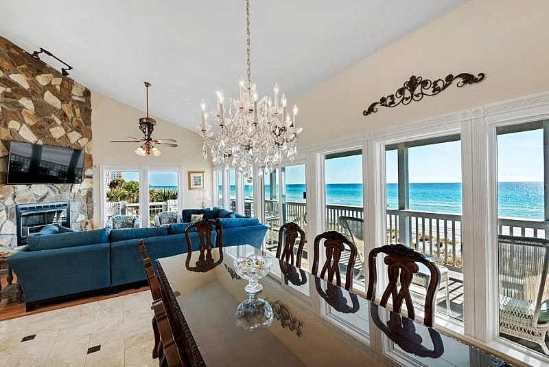 OCEANFRONT, CORNER, CONDO IN 2-STORY COMPLEX, WRAP-AROUND BALCONY, PET FRIENDLY! in Panama City Beach, Florida, United States — photo 2