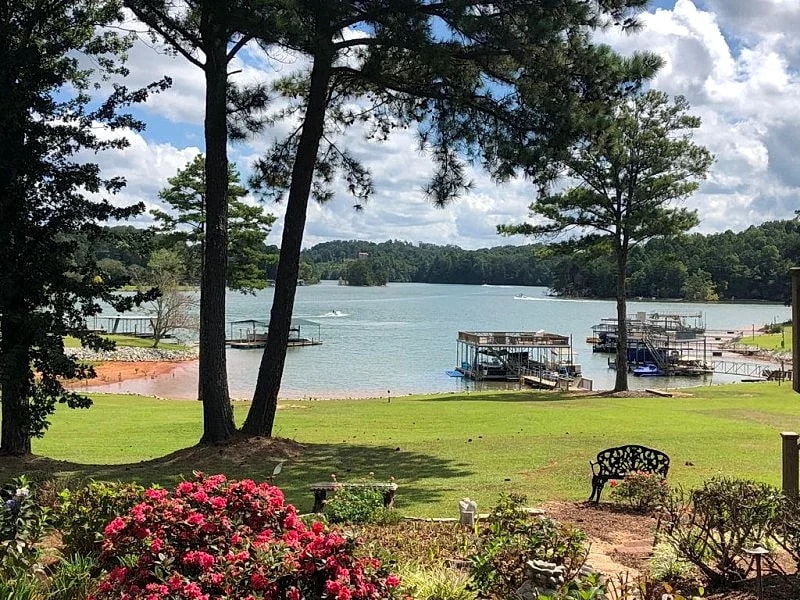 LUXURIOUS LAKEFRONT HOME, UNOBSTRUCTED VIEWS OF LAKE LANIER, NEAR ATTRACTIONS in Gainesville, Georgia, United States — photo 1