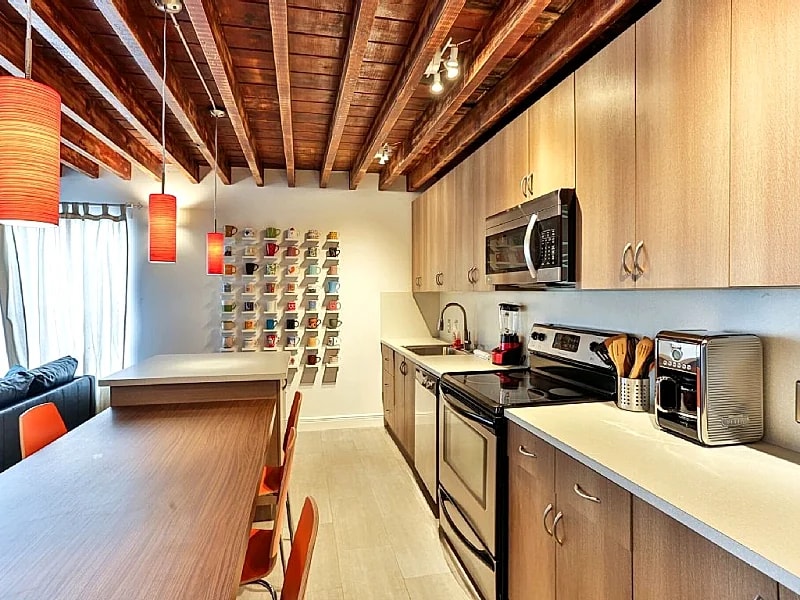 Impeccable With Great Design & Balcony in Miami, Florida, United States — photo 3