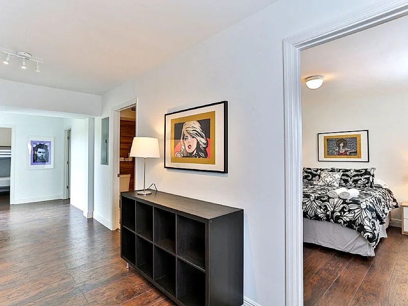 Impeccable With Great Design & Balcony in Miami, Florida, United States — photo 5