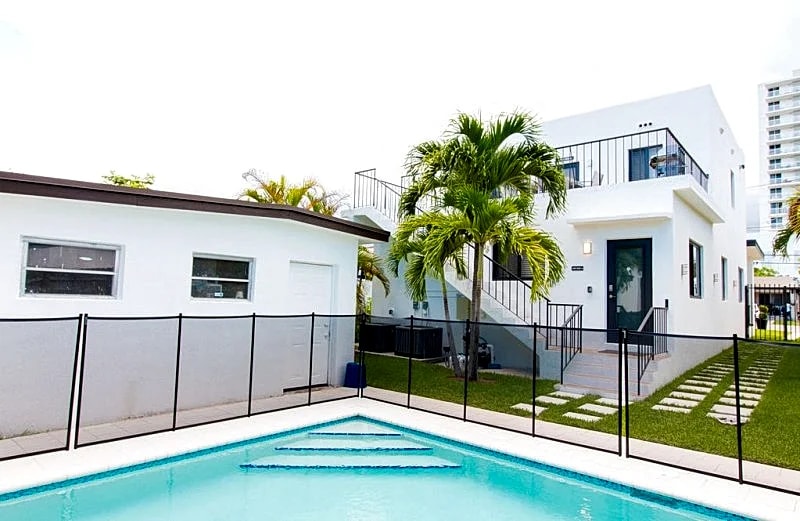 Spacious Modern Helmet Themed Home Near Brickell With Pool. in Miami, Florida, United States — photo 3