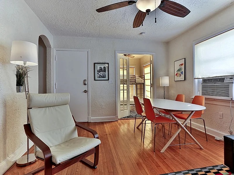 Impeccable Coral Gables Condo, Great Location. in Miami, Florida, United States — photo 2