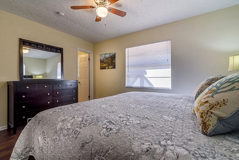 Amazing Villa with Extra Large Heated Pool ! 50% off Regular Rates! in Sarasota, Florida, United States — photo 2