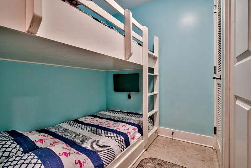 Ground Floor only Steps Away from Pools, Beach service included in Fort Walton Beach, Florida, United States — photo 5