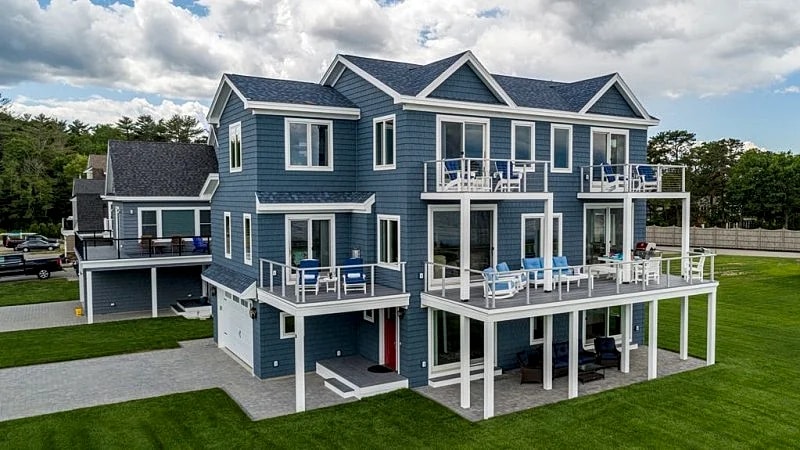Oceanfront Beach House with Spectacular Panoramic Views