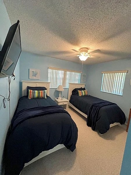 Very Nice 3 Br And 3 Bath Florida Home 1 1/2 Mile From Jupiter Island Beach in Hobe Sound, Florida, United States — photo 5