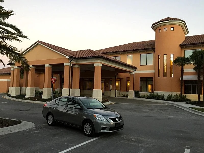 3 Miles to Disney, New POOL/Water Slides, Free WiFi/Parking, no Resort Fee in Kissimmee, Florida, United States — photo 2
