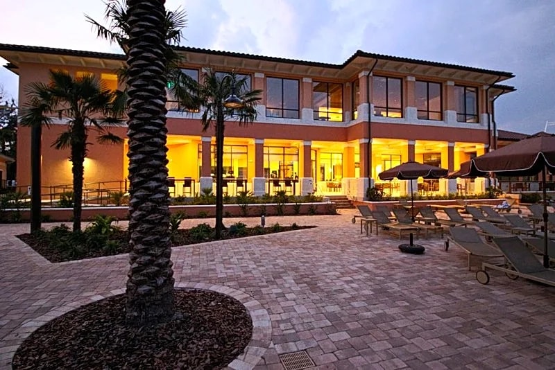 Lovely 2 King Size Ensuite BR , 3 Mi to Disney, 1min to Pool, Free WiFi &Parking in Kissimmee, Florida, United States — photo 2