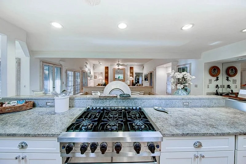 Loke Lani by Destination Kauai - Luxury Home, Private Pool, A/C, Poipu Kai in Koloa, Hawaii, United States — photo 3