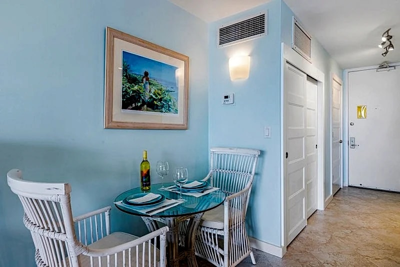 Oceanfront Condo in Lahaina!! 429 in Maui County, Hawaii, United States — photo 5