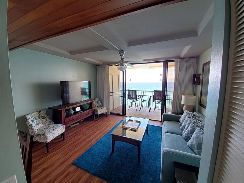 Permitted Hawaiian Princess - High floor, amazing view, ocean, turtles, sunsets in Makaha, Hawaii, United States — photo 3