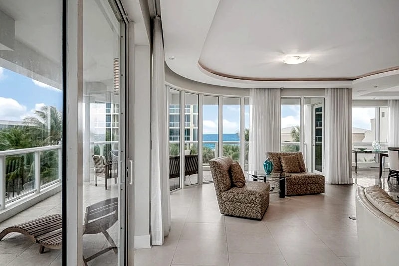 4,000+ sq ft beachfront residence + PRIVATE BEACH Resort & Spa by Marriott. in Fort Lauderdale, Florida, United States — photo 2