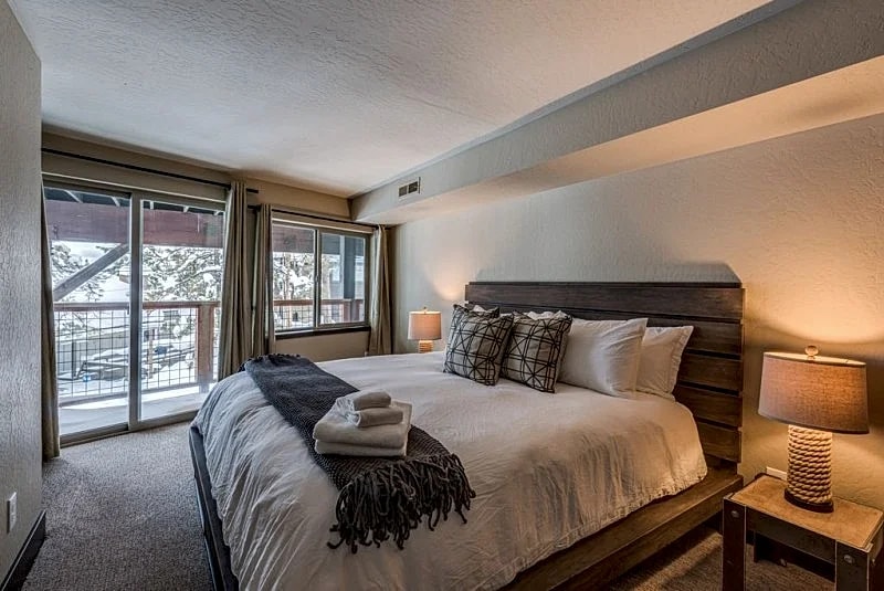 Overlook Heavenly Chalet in South Lake Tahoe, California, United States — photo 2