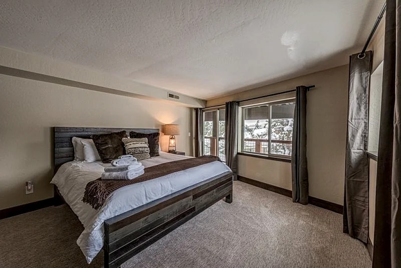 Overlook Heavenly Chalet in South Lake Tahoe, California, United States — photo 3