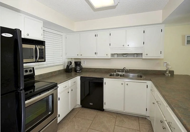 Direct Oceanfront – Ground floor with excellent views in Satellite Beach, Florida, United States — photo 5
