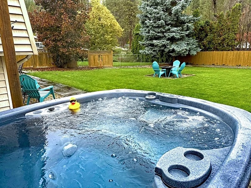 PINE RIVER HOME- 5BD, SPA, HOME THEATER, Near WHITWORTH UNIVERSITY & GREEN BLUFF in Spokane, Washington, United States — photo 3