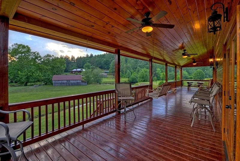 Dream Big! Riverfront Cabin, Game Room, Hot Tub, Fireplace and lots more for All in Blue Ridge, Georgia, United States — photo 3
