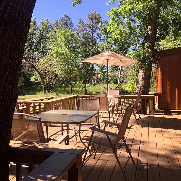 Cozy Cabin Only 5 Blocks From Rainbow Lake! Walk To Fishing! Great Rates! in Pinetop Lakeside, Arizona, United States — photo 3