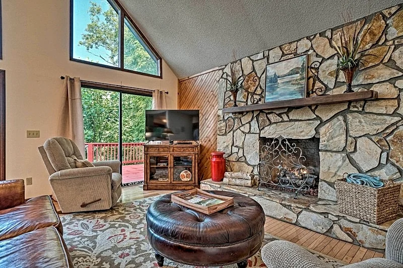 Hot Tub + Game Room: Mountain Retreat in Otto! in Otto, North Carolina, United States — photo 4