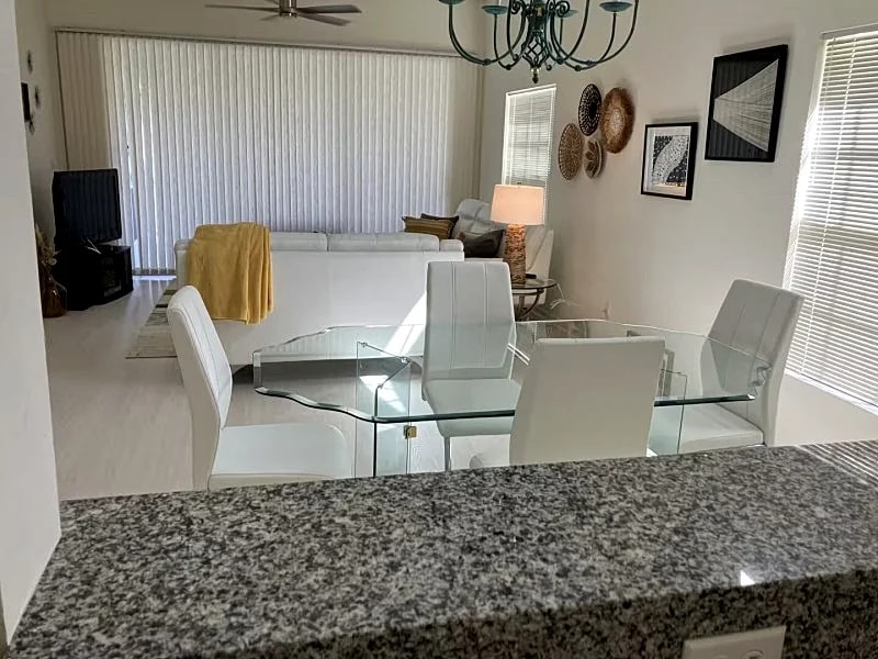Delightful Deluxe Villa in Walden Oaks – Prime Naples Location with Lake Views in Naples, Florida, United States — photo 3