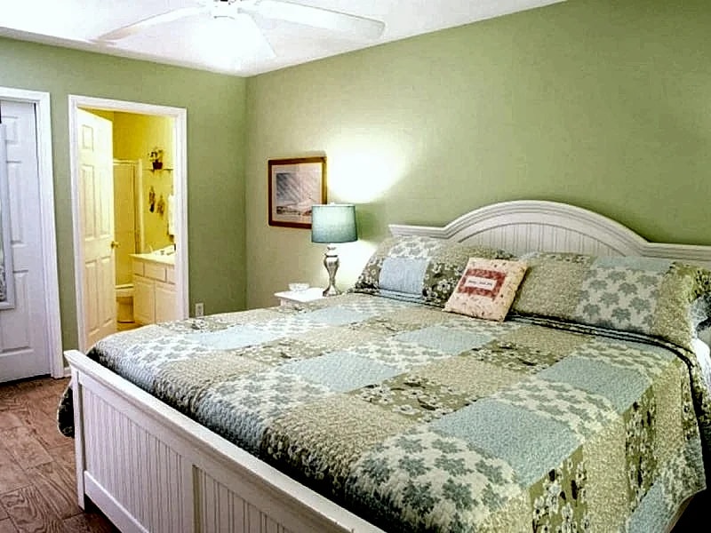 Minutes to Beach-Golf-1st Fl-Washer/Dryer-Free WiFi-Pool in Pawleys Island, South Carolina, United States — photo 5
