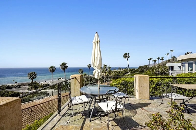 MALIBU LUXURY BEACH VILLA - 5-STAR REVIEWS! in Malibu, California, United States — photo 3