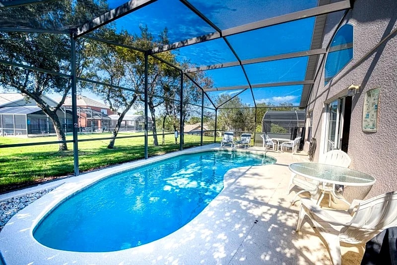 3 mi to Disney, 4 bed/3ba with private pool in Kissimmee, Florida, United States — photo 2