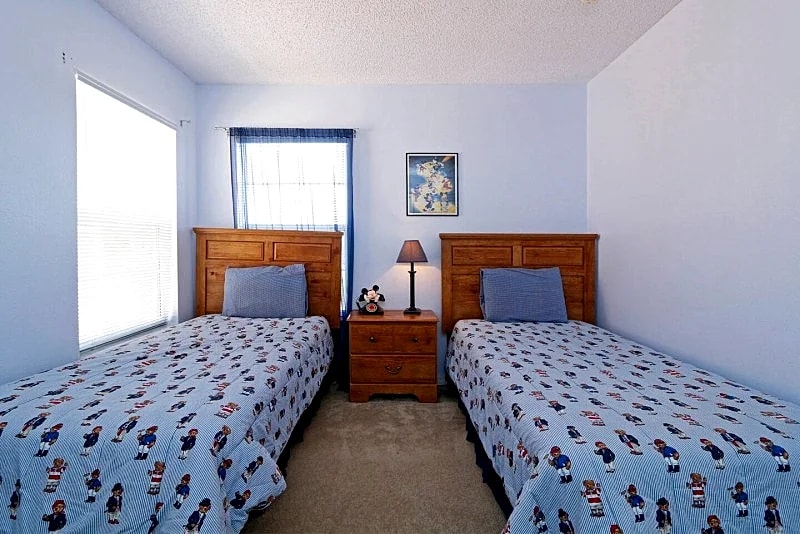 Large 5 br villa w/ private pool, 3 mi3Disney in Kissimmee, Florida, United States — photo 2