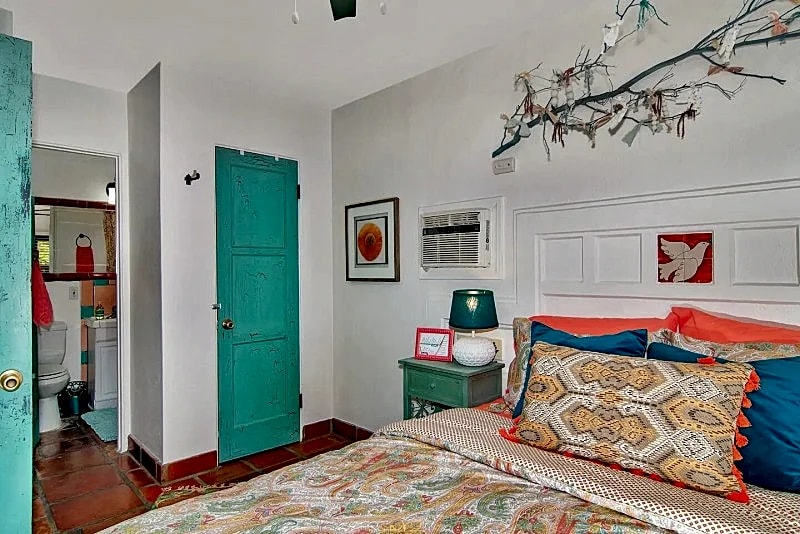 Entire cottage hosted by A.C. in San Diego, California, United States — photo 5