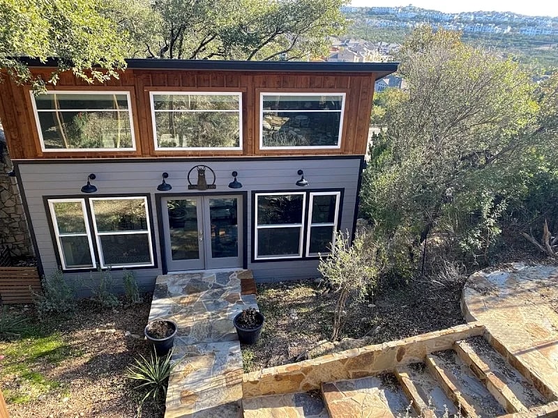 Pickleball Palace - Private Guesthome and Court adjacent to Historic Castle in Austin, Texas, United States — photo 4