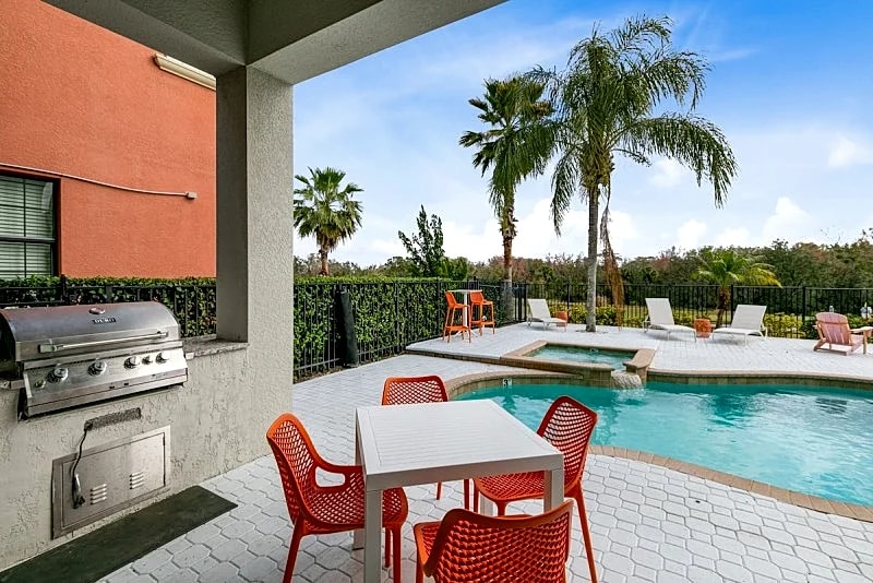 Spacious, game room, pool | 5 Bed, 6 Bath in Kissimmee, Florida, United States — photo 5