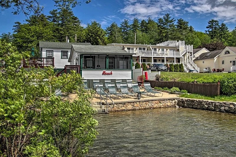 Lakefront 2BR Cottage #5 w/ Screened Porch & Steps to Private Beach