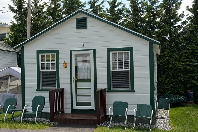 Weirs Channel Cottage #3 w/ Beach Access & Walk to Boardwalk! in Laconia, New Hampshire, United States — photo 2