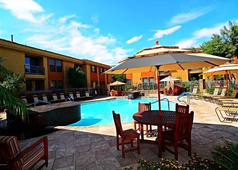North Scottsdale Resort Like Living, Close to Everything!