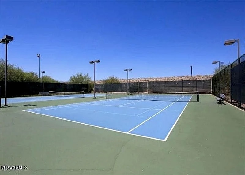 Newly Furnished Condo in Highly Desired Signature Complex of North Scottsdale in Scottsdale, Arizona, United States — photo 4