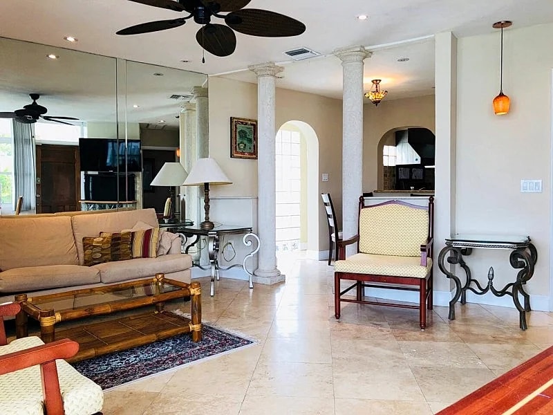 1 BR, Waterfront, King Bed, Kitchen, walk to beach in Clearwater, Florida, United States — photo 2