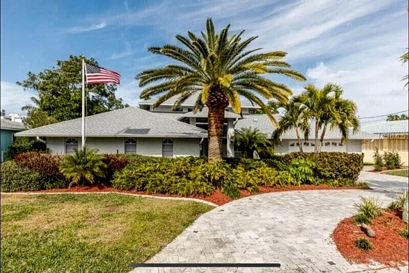 New Superhost listing- OPEN March 2020 Beach house