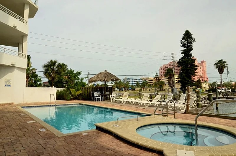 Sun West Palms - Suite 203 - 3 Bed Room - 3 Bathroom.