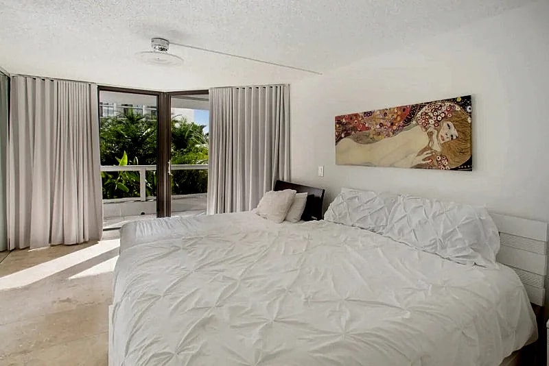 Miami finest 3 bedroom- 10min to beach & downtown in Miami, Florida, United States — photo 4