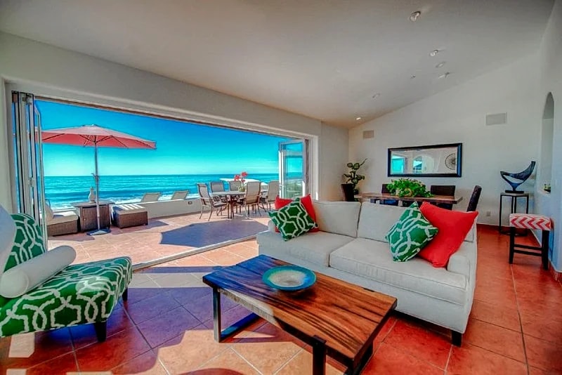 Beautiful Immaculate Oceanfront Home on Private Beach (Sleeps 10)