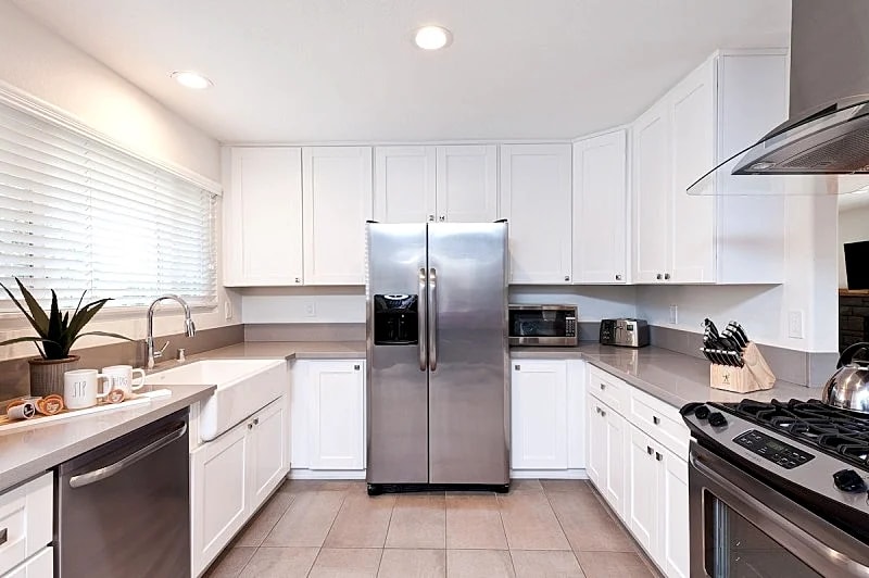 LAST MINUTE SPECIAL! WALK TO DISNEY & CONVENTION CENTER! Private heatedpool in Anaheim, California, United States — photo 4