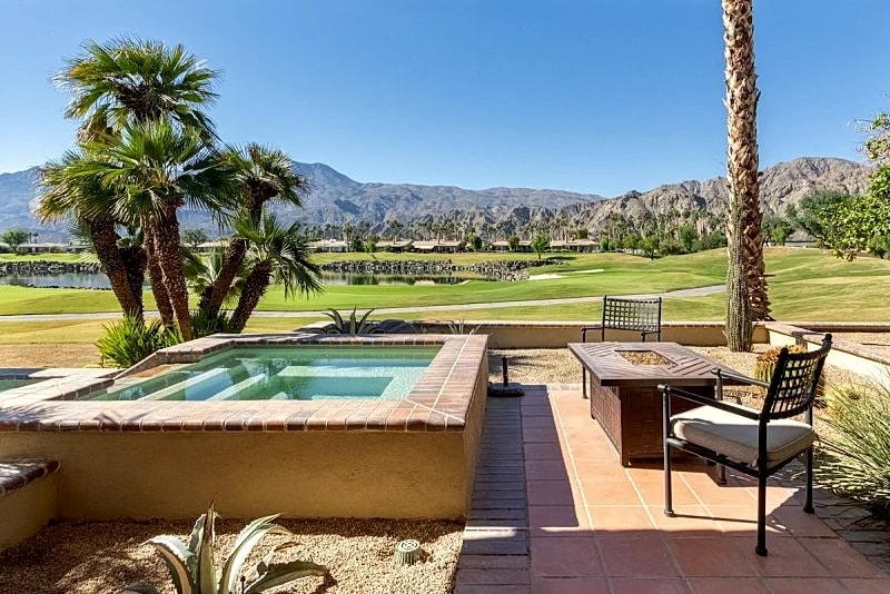 Moonshine by AvantStay | Modern & Stylish Estate w/ Bar, Fire Pit & Hot Tub in La Quinta, California, United States — photo 4
