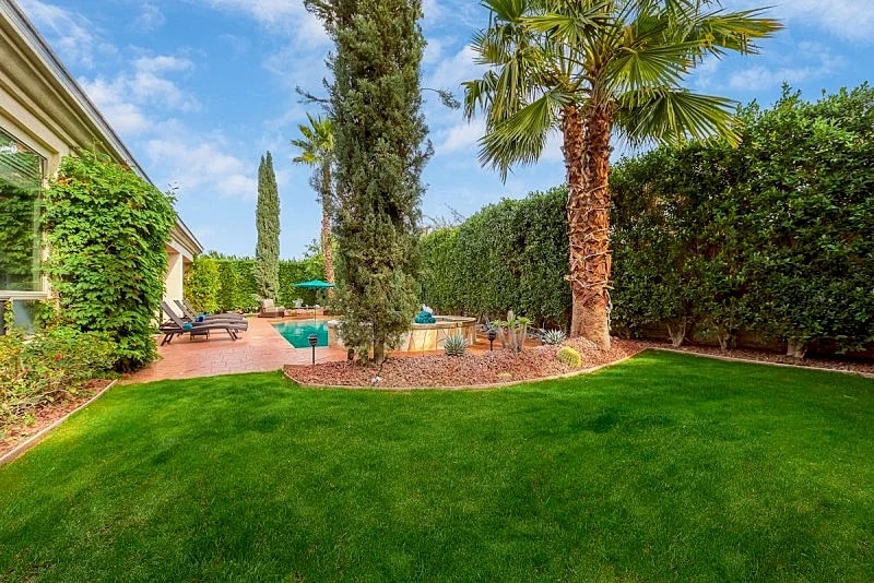 Casa del Sol by AvantStay | Backyard Oasis | Pool, Hot Tub, Outdoor Dining Area in Indio, California, United States — photo 3