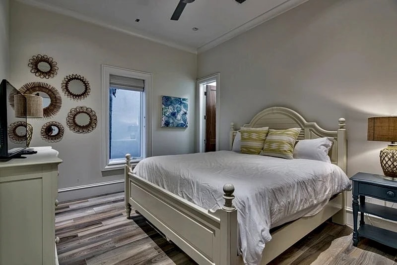 4 Full Stories Of Luxury Steps From The Private Beach in Destin, Florida, United States — photo 3