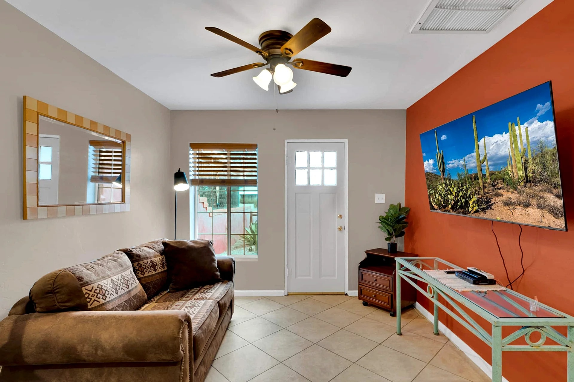 Newly Remodeled Cute Cozy Casita in Central Tucson! in Tucson, Arizona, United States — photo 3
