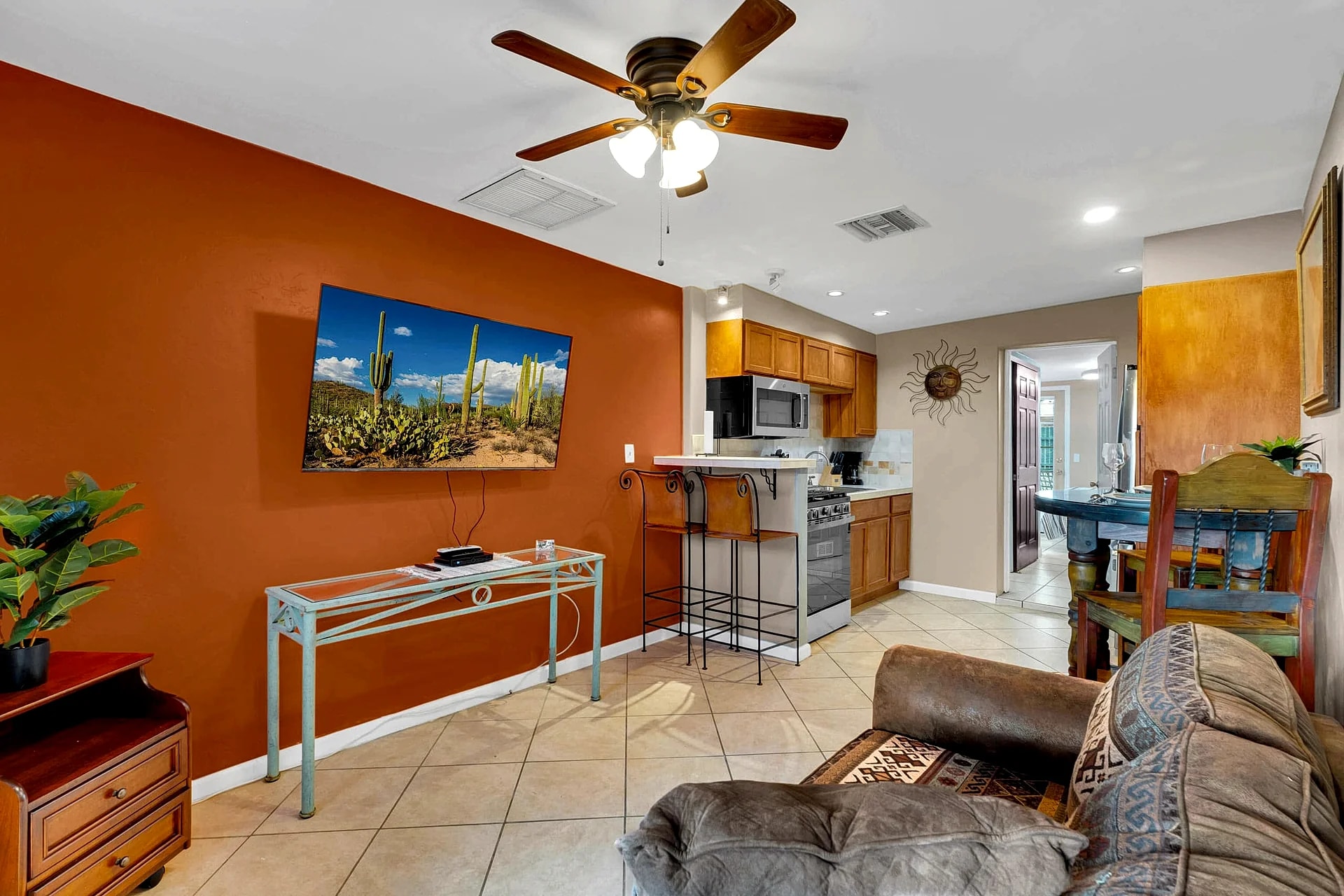 Newly Remodeled Cute Cozy Casita in Central Tucson! in Tucson, Arizona, United States — photo 4