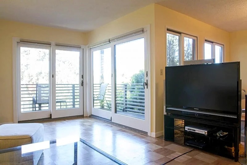 3BR/2BA central Cole Valley condo 1500 sf in San Francisco, California, United States — photo 2