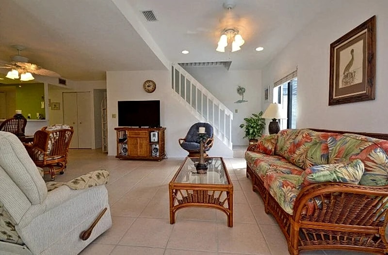 Charming Two-Story Condo in Englewood with Gulf Views and Roof Deck in Englewood, Florida, United States — photo 3