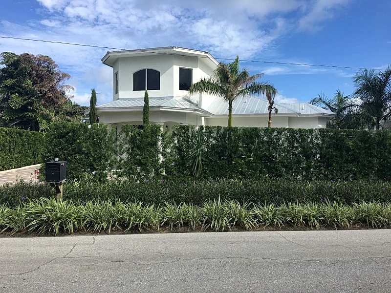 Wow! Key West Style 4 Bedroom 3 Bath , Heated Pool, Downtown, Walk to Beach in Boca Raton, Florida, United States — photo 5